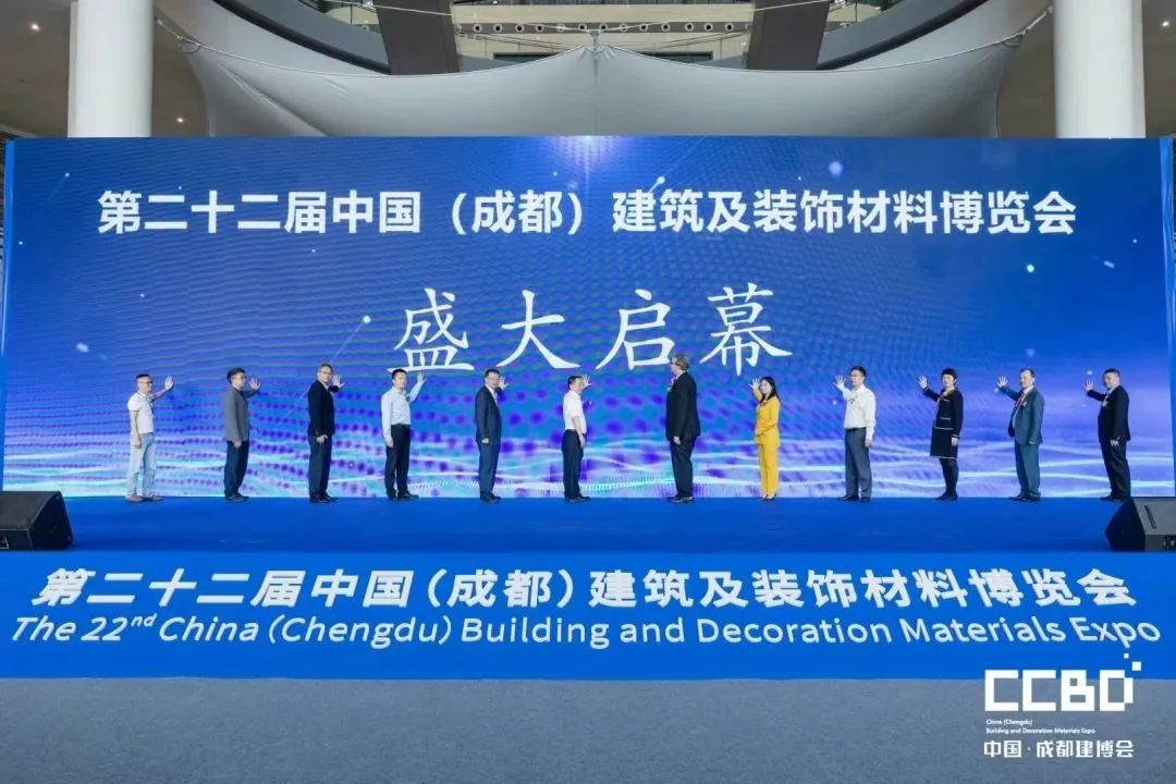 1682415684341661.jpg 八哥影院全屋五金震撼亮相2023中國成都建博會!